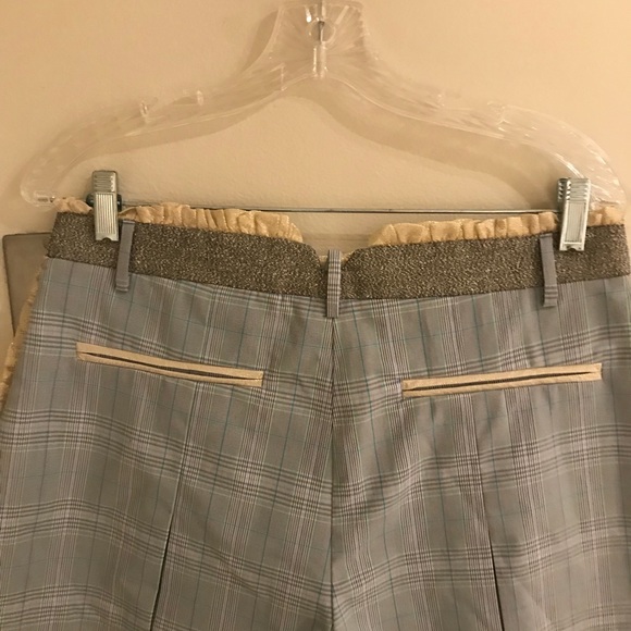 Shorts - Picture 3 of 5